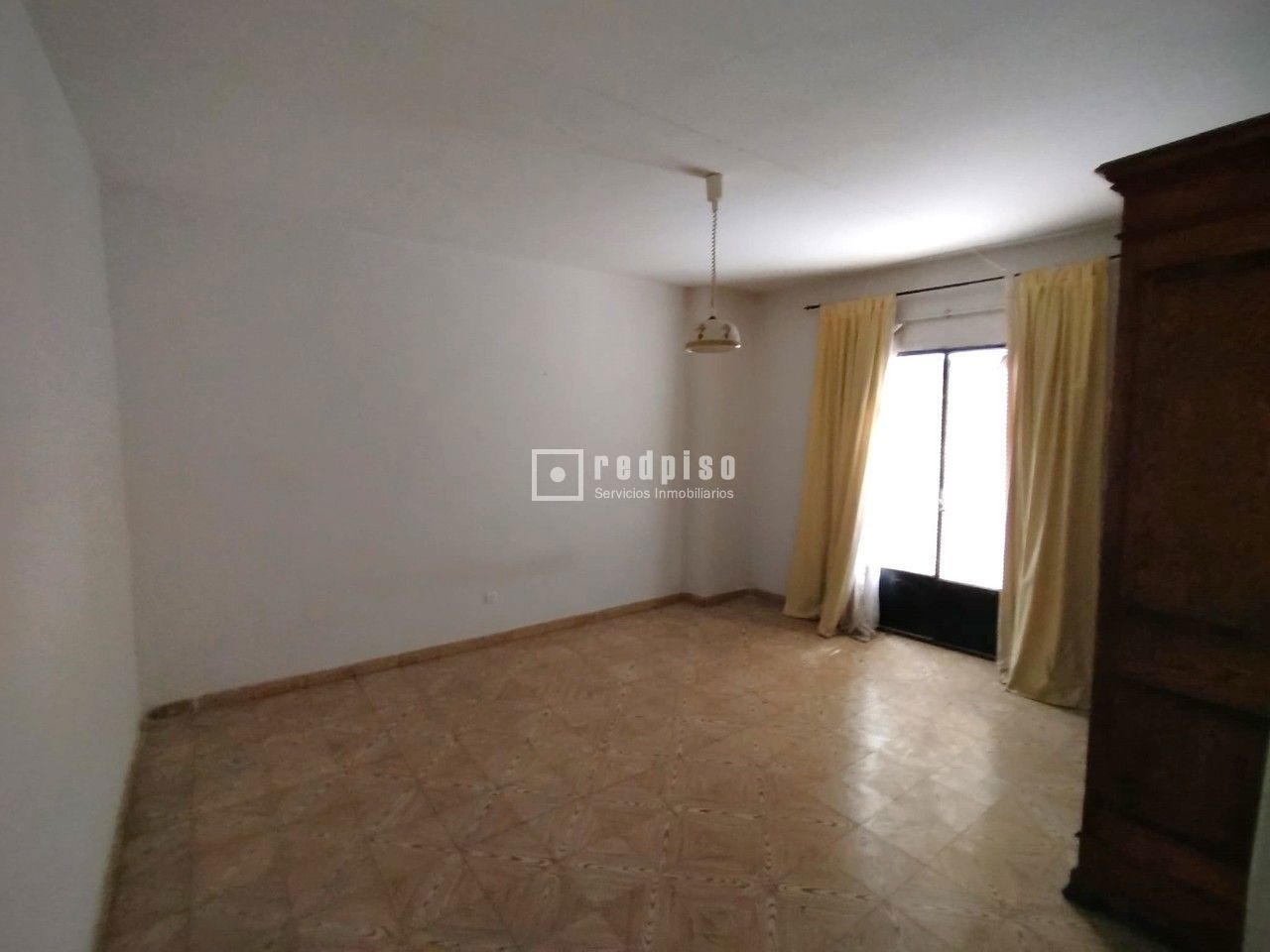 Casa en venta en  plaza de la Corredera, Cadalso de los Vidrios, Madrid  3/26