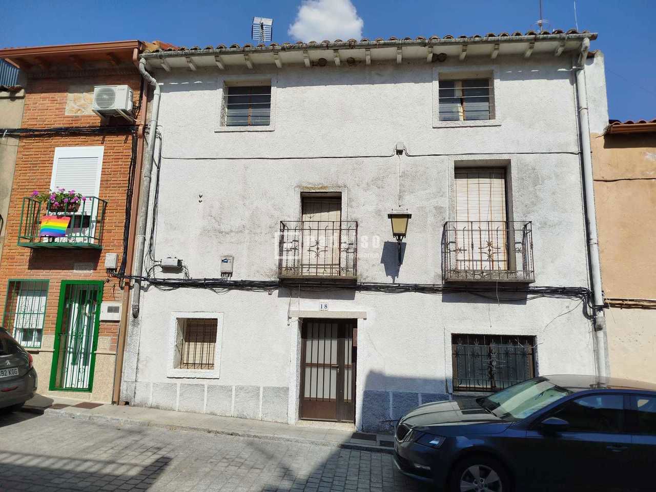 Casa en venta en  plaza de la Corredera, Cadalso de los Vidrios, Madrid  25/26