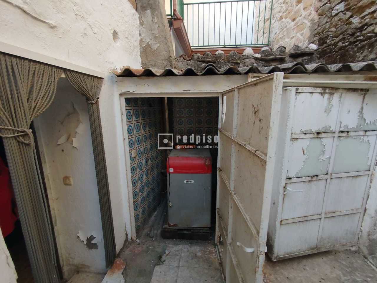 Casa en venta en  plaza de la Corredera, Cadalso de los Vidrios, Madrid  22/26