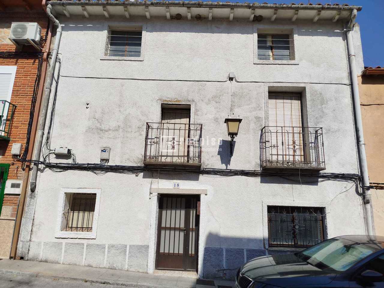 Casa en venta en  plaza de la Corredera, Cadalso de los Vidrios, Madrid  1/26