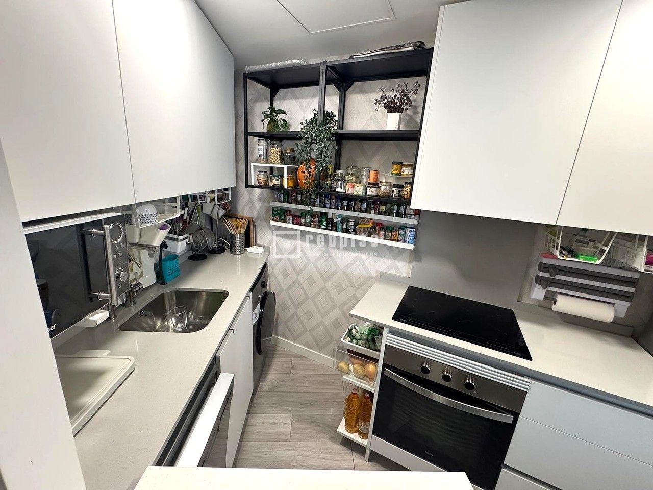 Piso en venta en  calle de Jesús de San Antonio, Coslada, Madrid  11/28