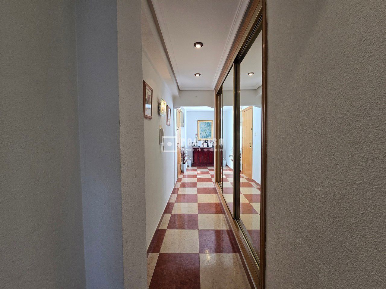 Piso en venta en  Mislata, Valencia  10/19