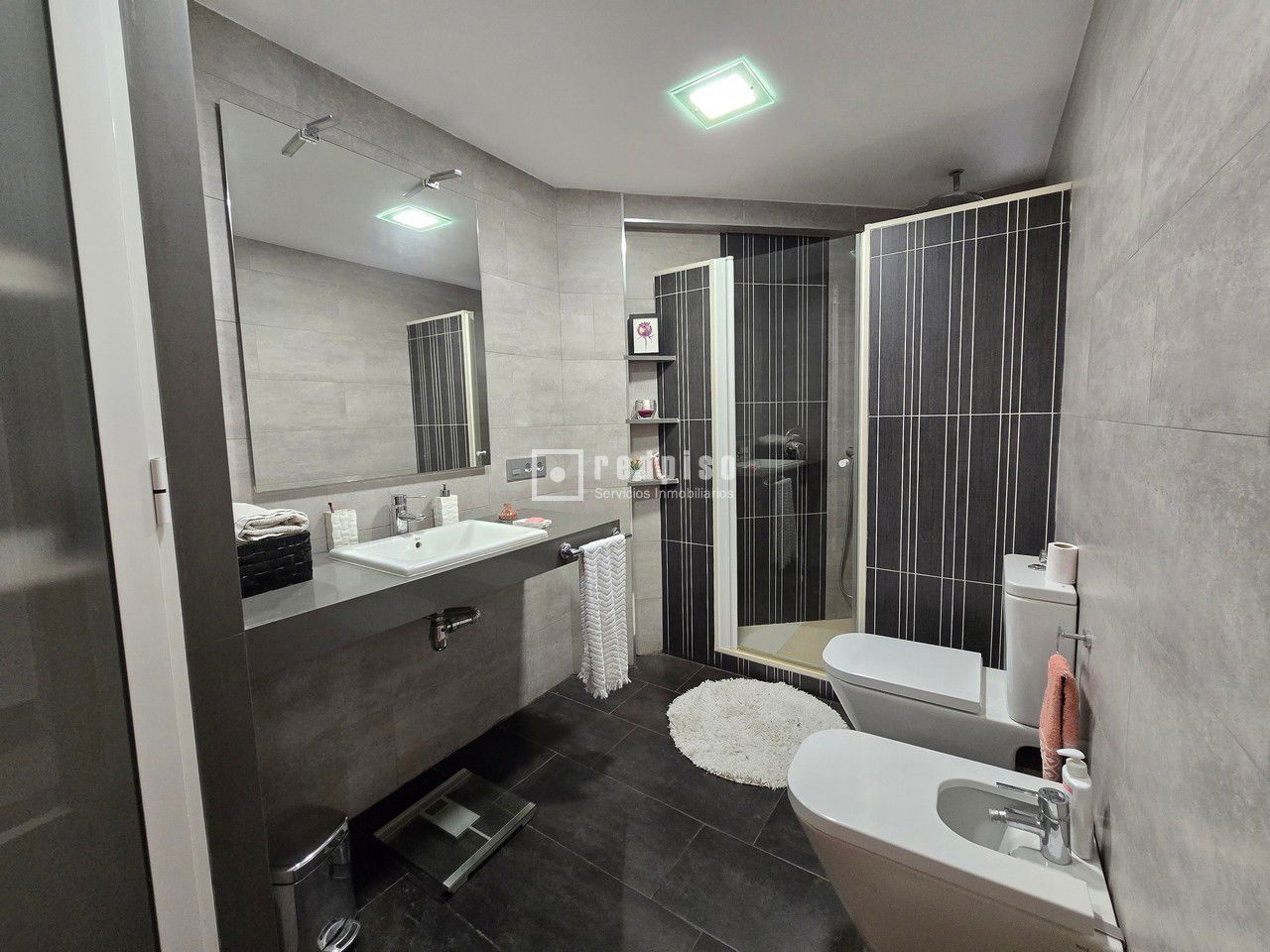 Piso en venta en  Mislata, Valencia  13/19