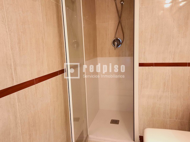 Piso en alquiler en  avenida de Francisco Pi y Margall, Madrid  20/33