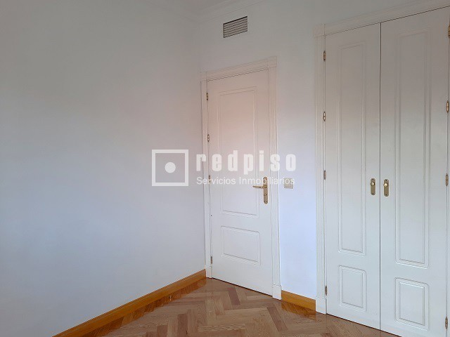 Piso en alquiler en  avenida de Francisco Pi y Margall, Madrid  17/33