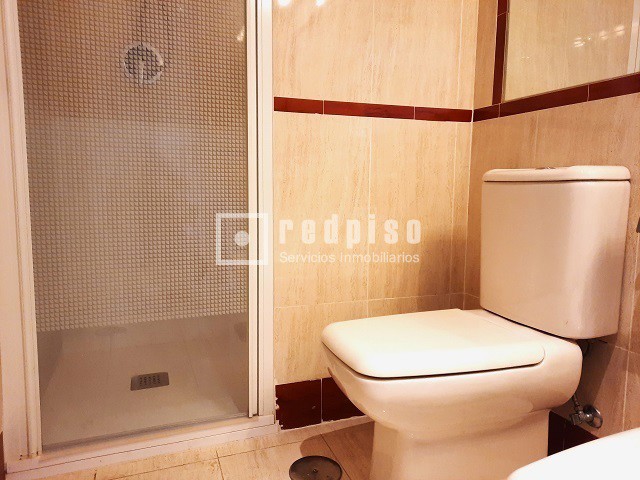 Piso en alquiler en  avenida de Francisco Pi y Margall, Madrid  19/33