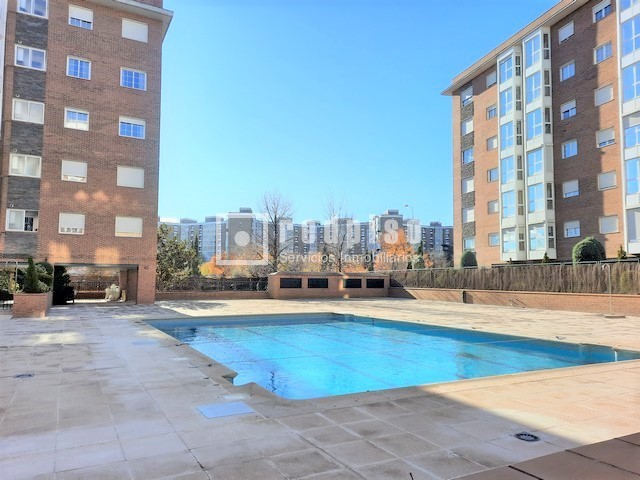 Piso en alquiler en  avenida de Francisco Pi y Margall, Madrid  22/33