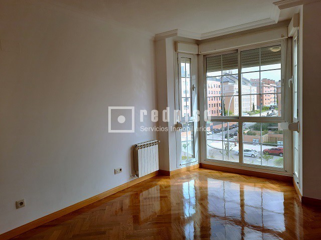 Piso en alquiler en  avenida de Francisco Pi y Margall, Madrid  7/33