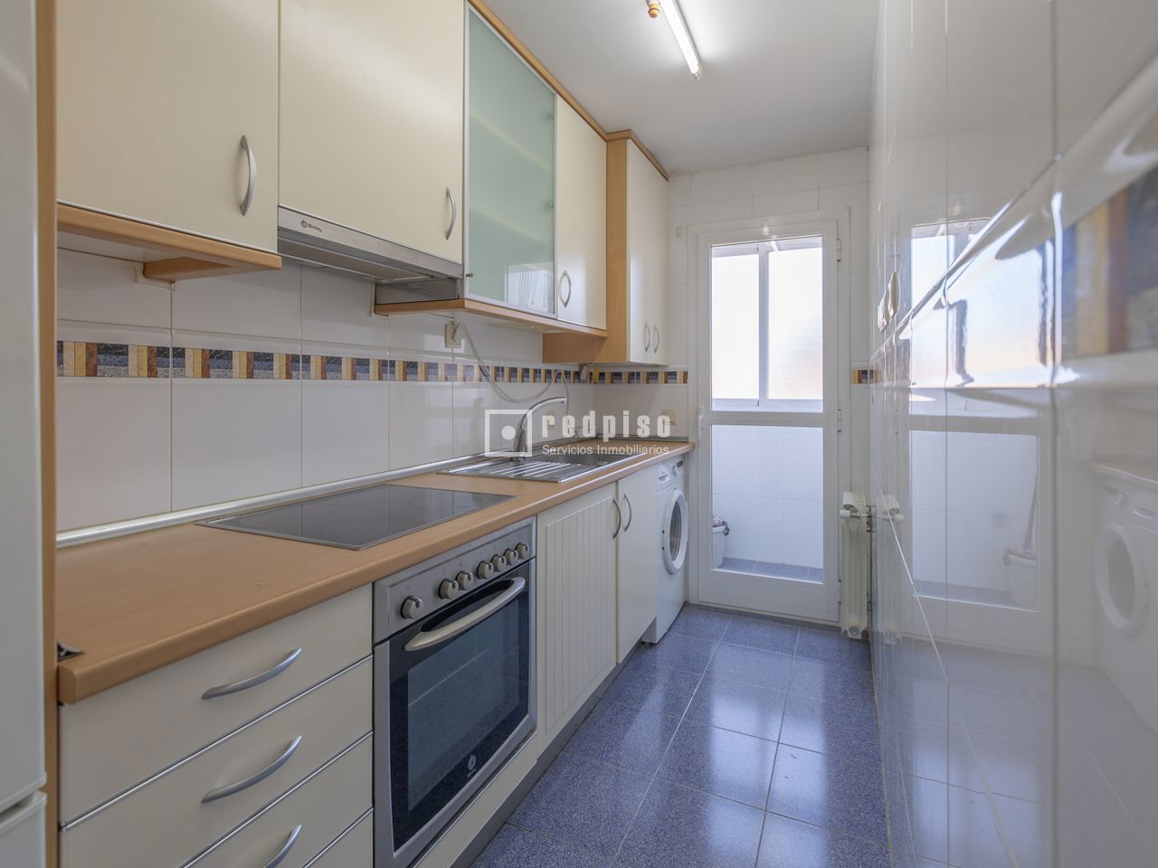 Piso en alquiler en  avenida de Francisco Pi y Margall, Madrid  10/33