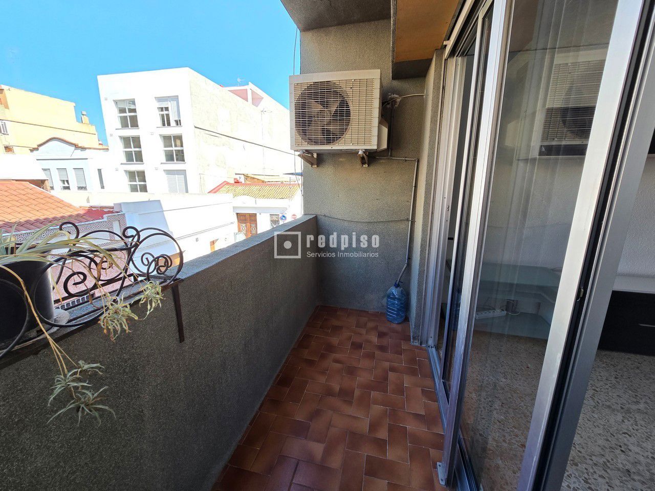 Piso en alquiler en  Xirivella, Valencia  4/18