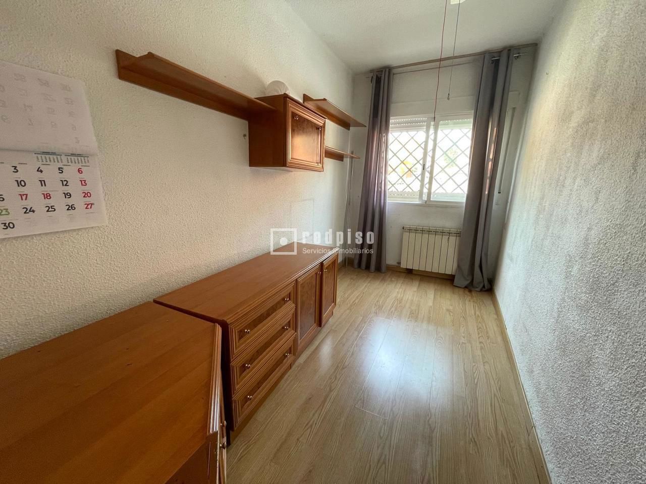 Piso en venta en calle De Elvas, Madrid, Madrid 4/13