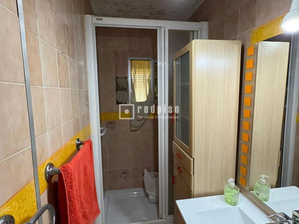 Piso en venta en calle De Rocafort, Madrid, Madrid 12/19