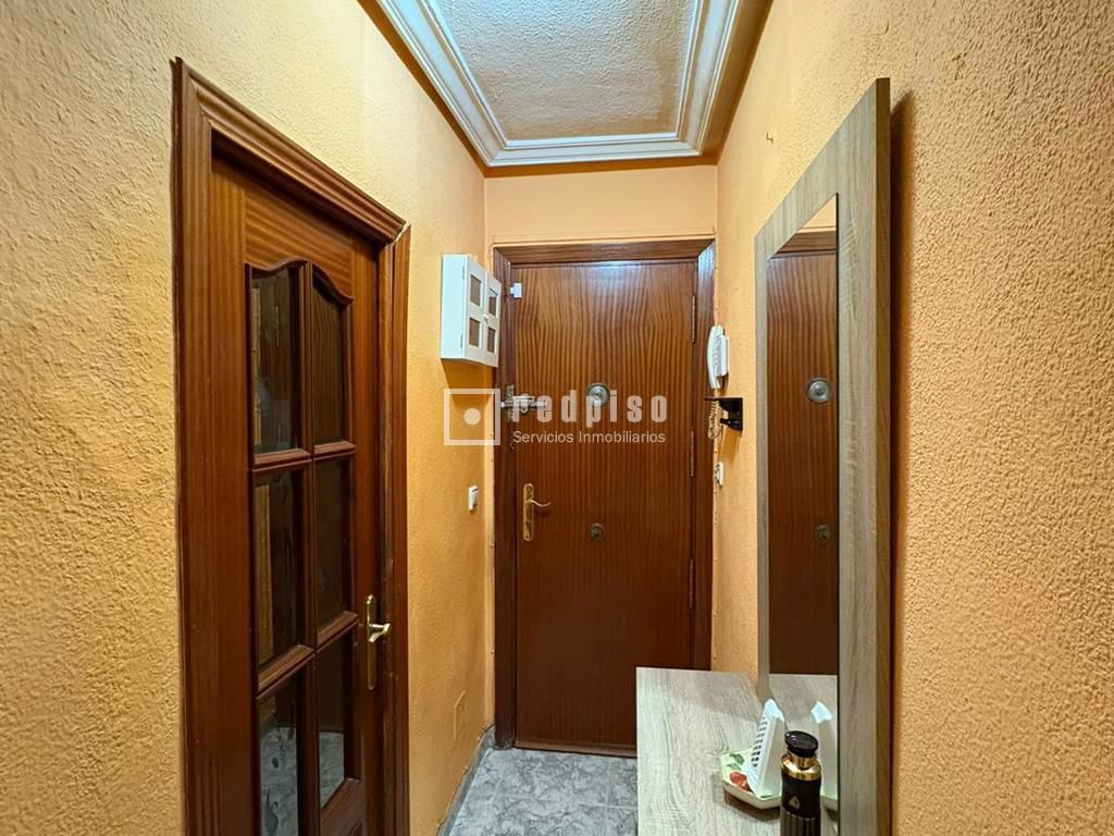 Piso en venta en calle De Rocafort, Madrid, Madrid 5/19