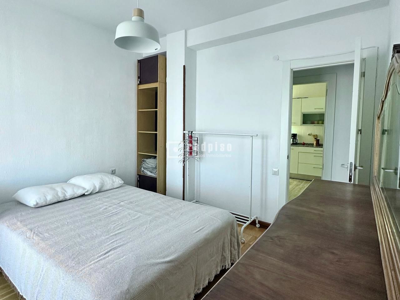 Piso en alquiler en  calle Gabilondo, 16, Valladolid  3/27