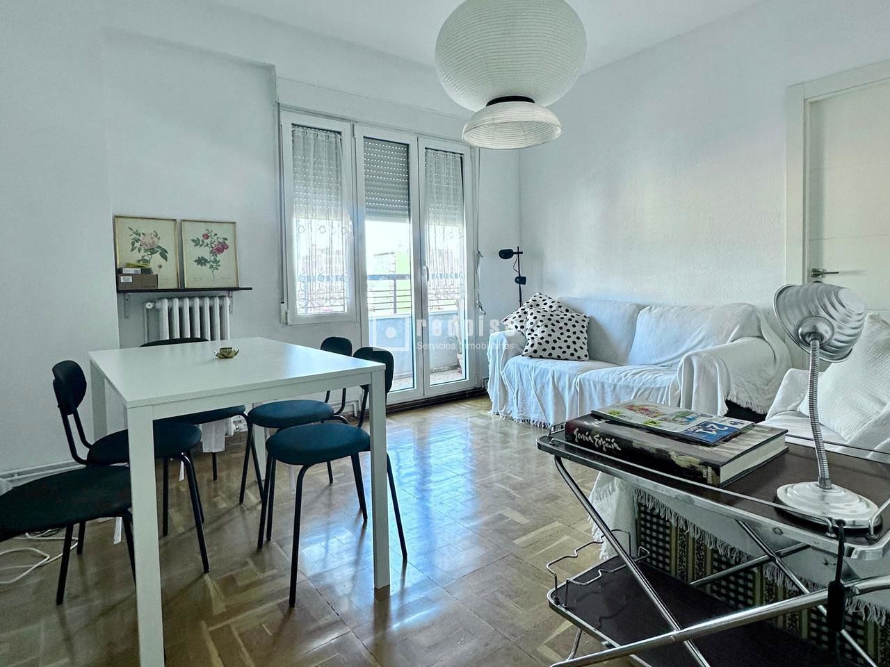 Piso en alquiler en  calle Gabilondo, 16, Valladolid  17/24