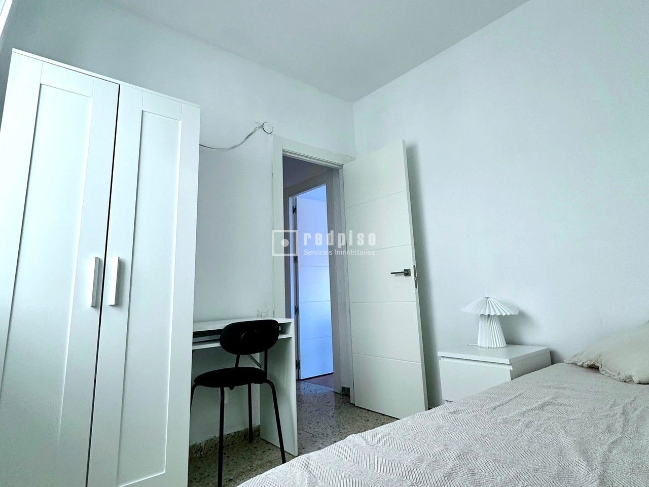 Piso en alquiler en  calle Gabilondo, 16, Valladolid  2/24