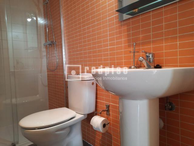 Piso en alquiler en calle De Luis Jiménez De Asúa, Madrid, Madrid 31/49