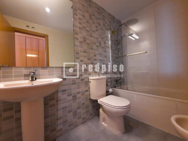 Piso en alquiler en calle De Luis Jiménez De Asúa, Madrid, Madrid 42/49