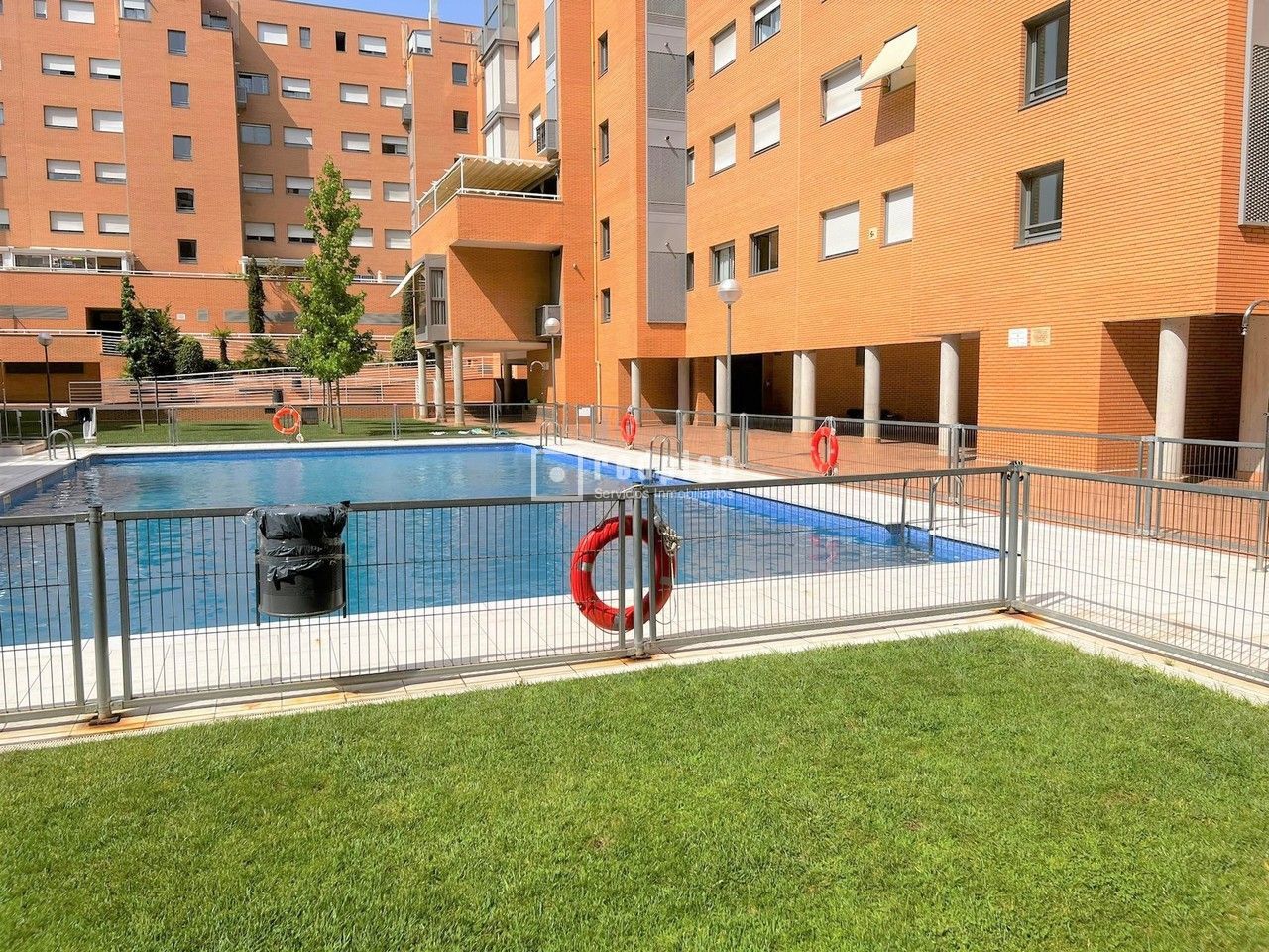 Piso en alquiler en  calle de Luis Jiménez de Asúa, Madrid  1/1