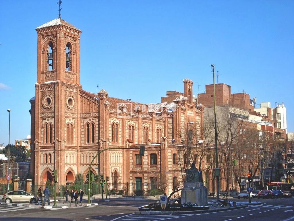 Local en venta en calle De Antonio Zamora, Madrid, Madrid 2/15