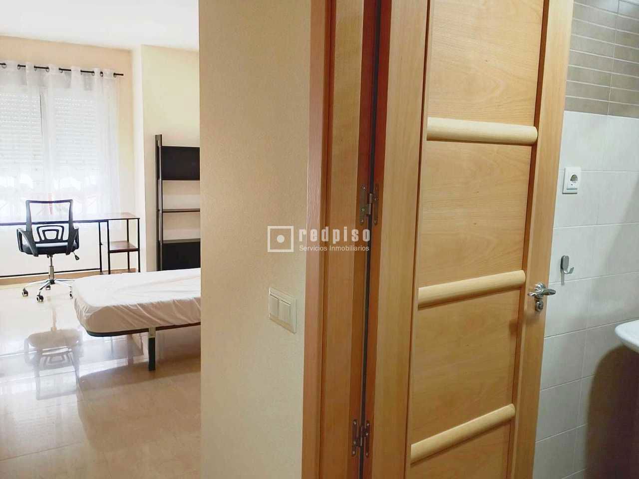 Piso en venta en  calle de San Eduardo, Talavera de la Reina, Toledo  17/18