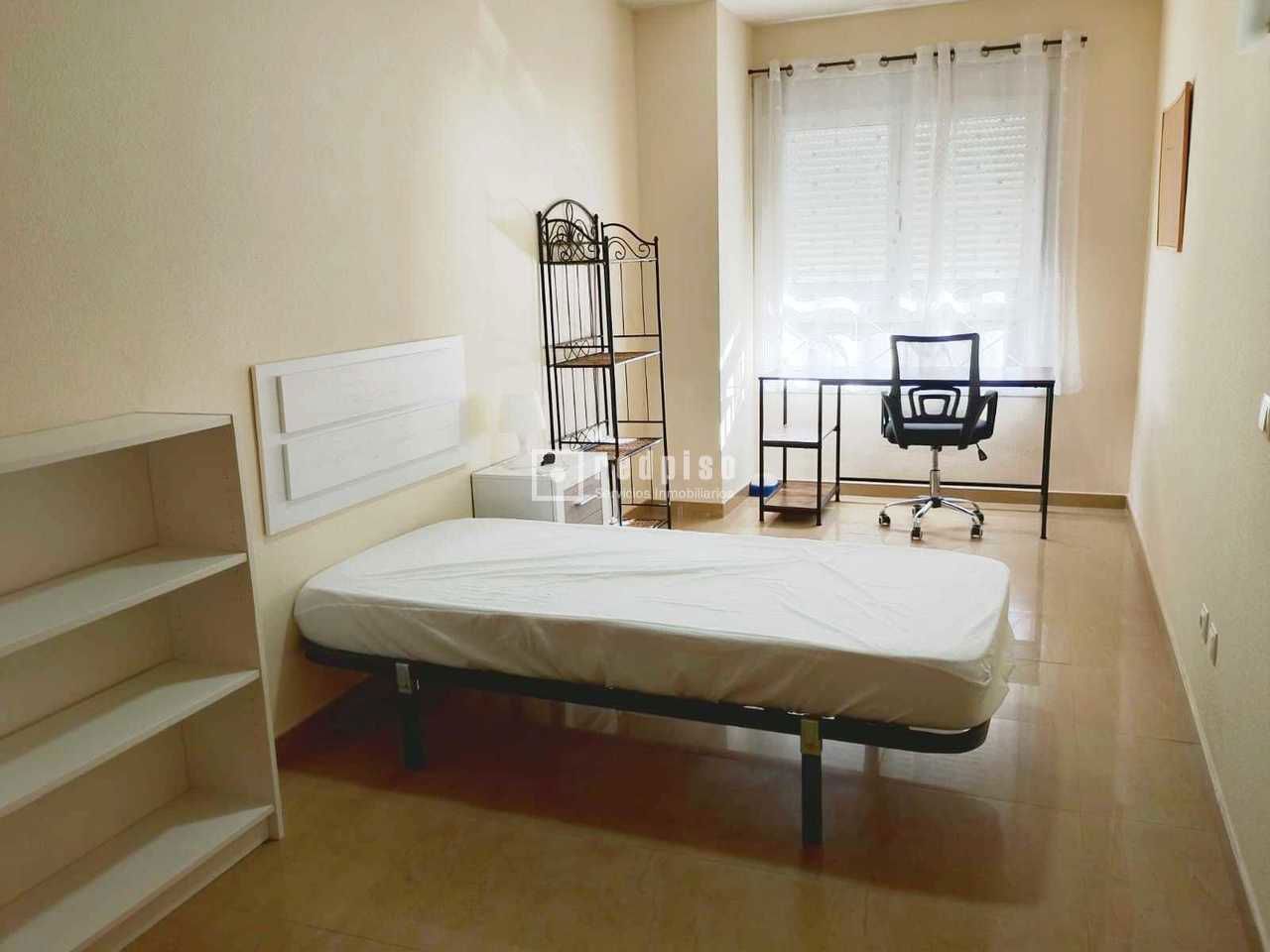 Piso en venta en  calle de San Eduardo, Talavera de la Reina, Toledo  14/18