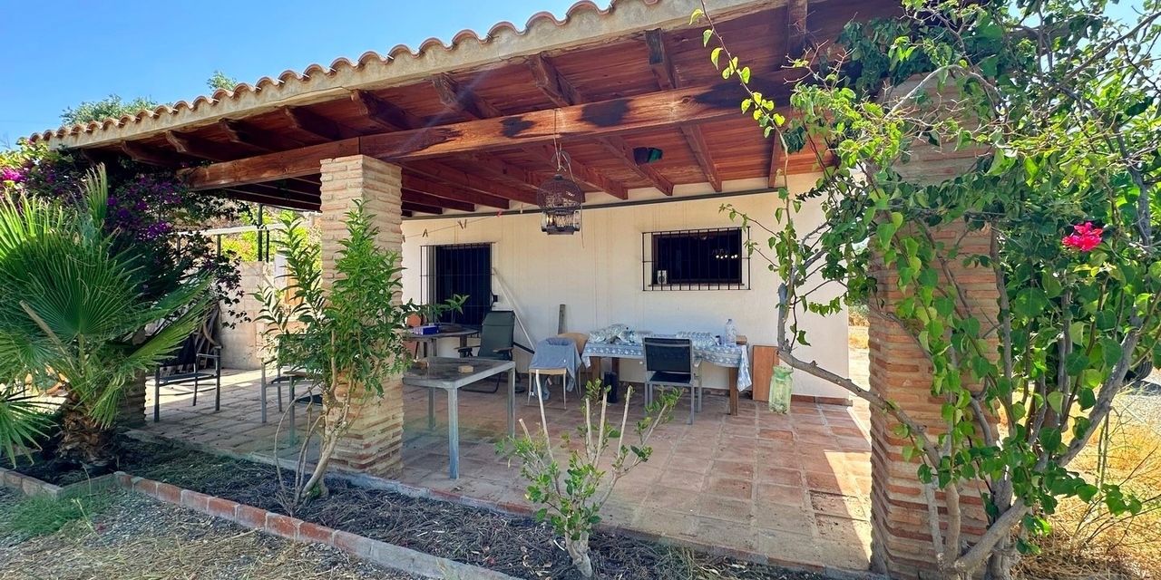 Casa en venta  calle Polígono 8, Álora, Málaga  1/22