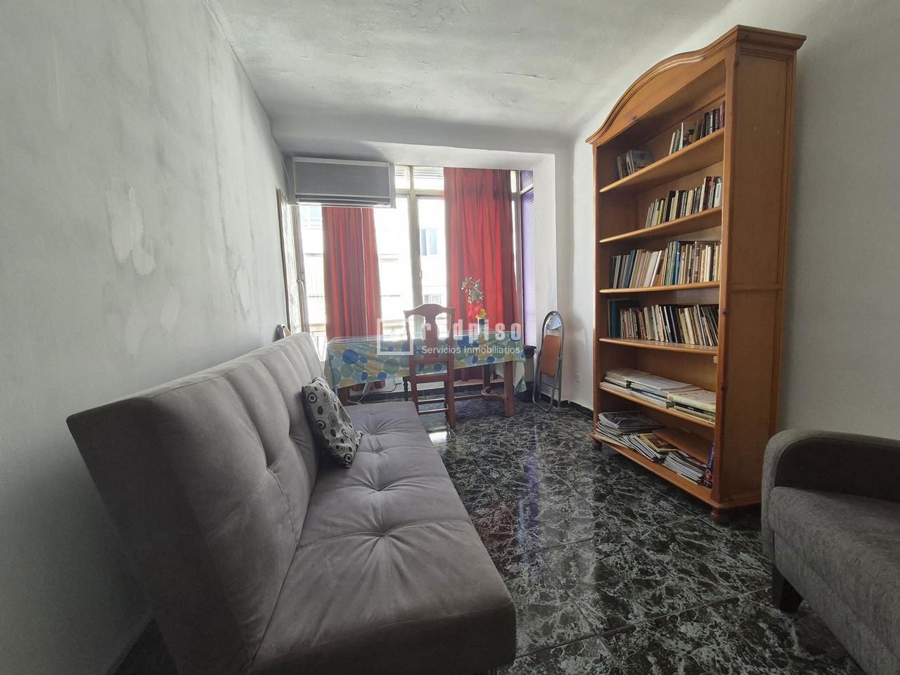 Piso en alquiler en  Sevilla  3/18