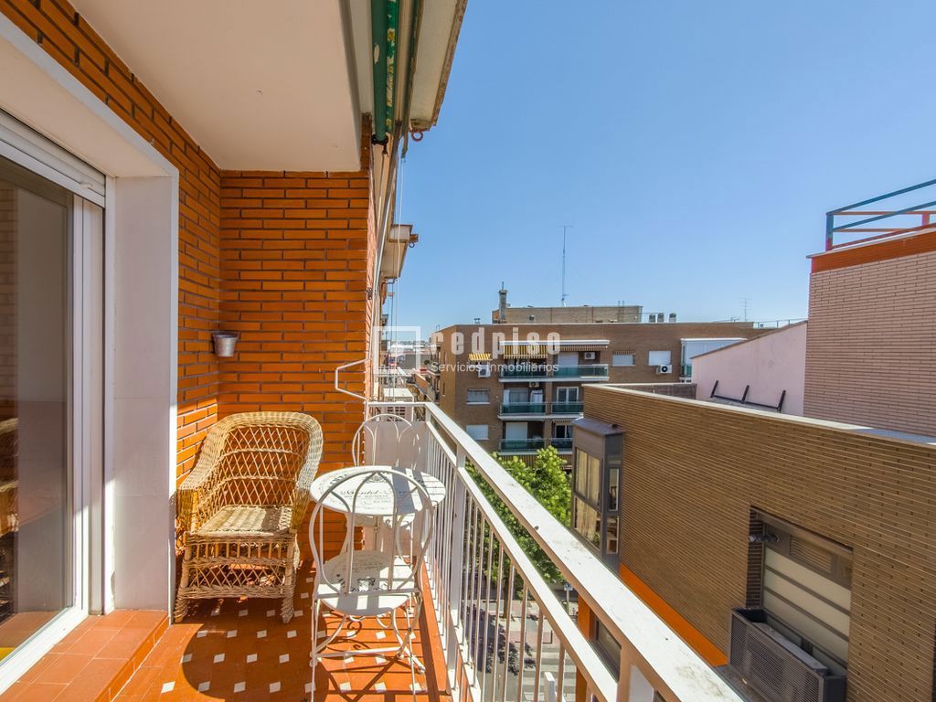 Piso en venta en paseo Del Marqués De Zafra, Salamanca, Madrid 3/28