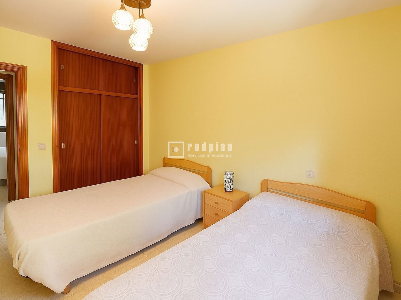 Casa en venta en  calle de Pontevedra, Cadalso de los Vidrios, Madrid  6/13