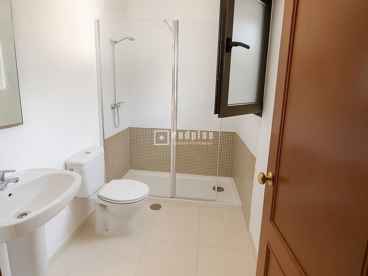 Casa en venta en  calle de Pontevedra, Cadalso de los Vidrios, Madrid  9/13