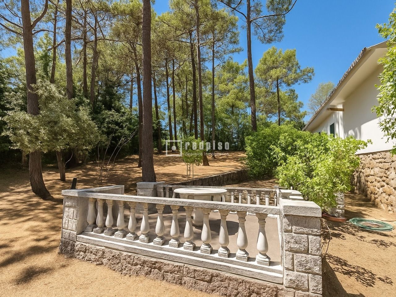 Casa en venta en  calle de Pontevedra, Cadalso de los Vidrios, Madrid  12/13