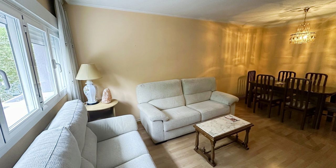 Piso en venta en  calle de Régil, Madrid  1/1