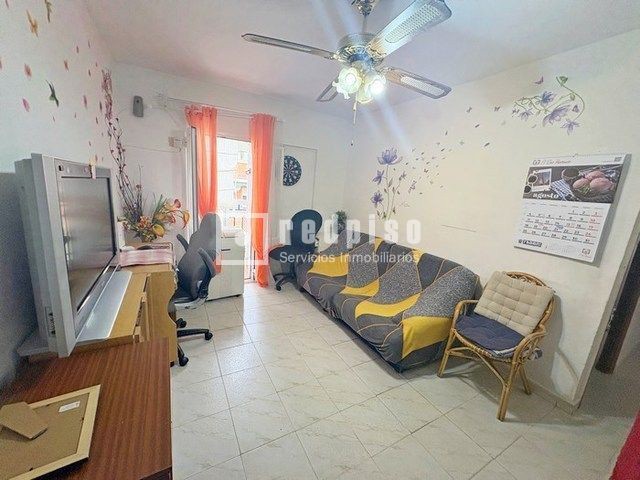 Piso en venta en  calle del Mercurio, Madrid  1/1