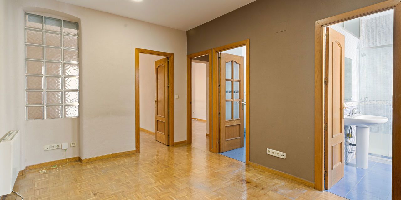 Piso en venta en  calle del Conde de Peñalver, Madrid  1/1