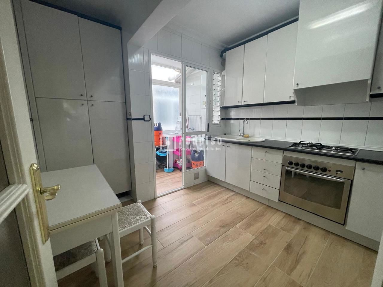 Piso en alquiler en  calle de Miguel de Cervantes, Murcia  4/15