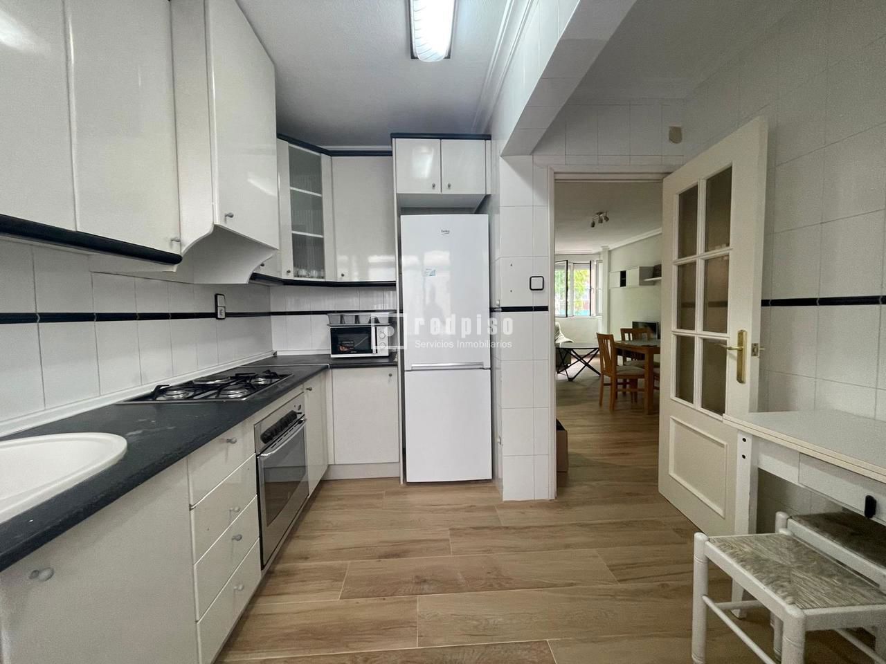 Piso en alquiler en  calle de Miguel de Cervantes, Murcia  3/15