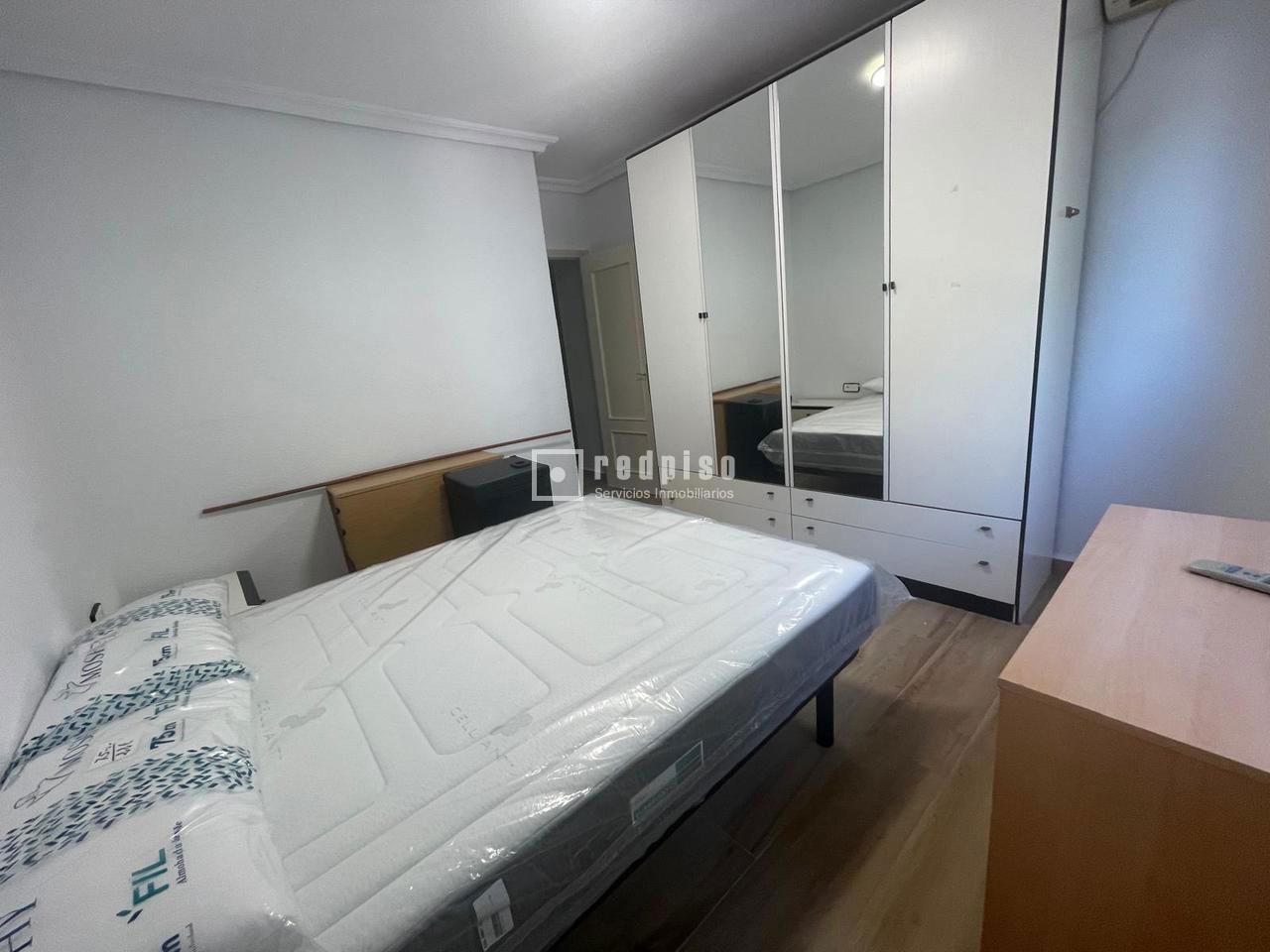 Piso en alquiler en  calle de Miguel de Cervantes, Murcia  8/15