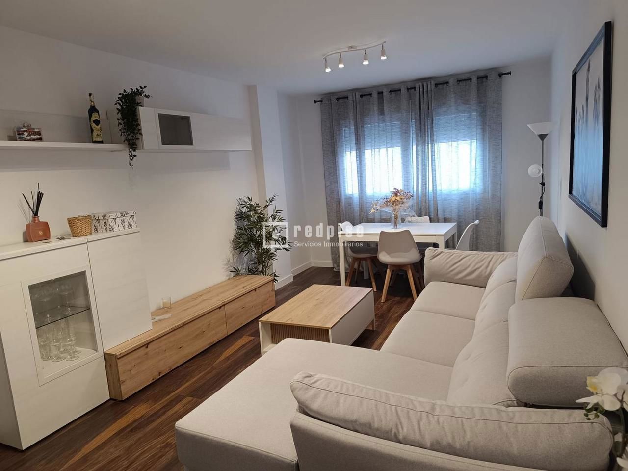 Piso en alquiler en  Coslada, Madrid  3/16