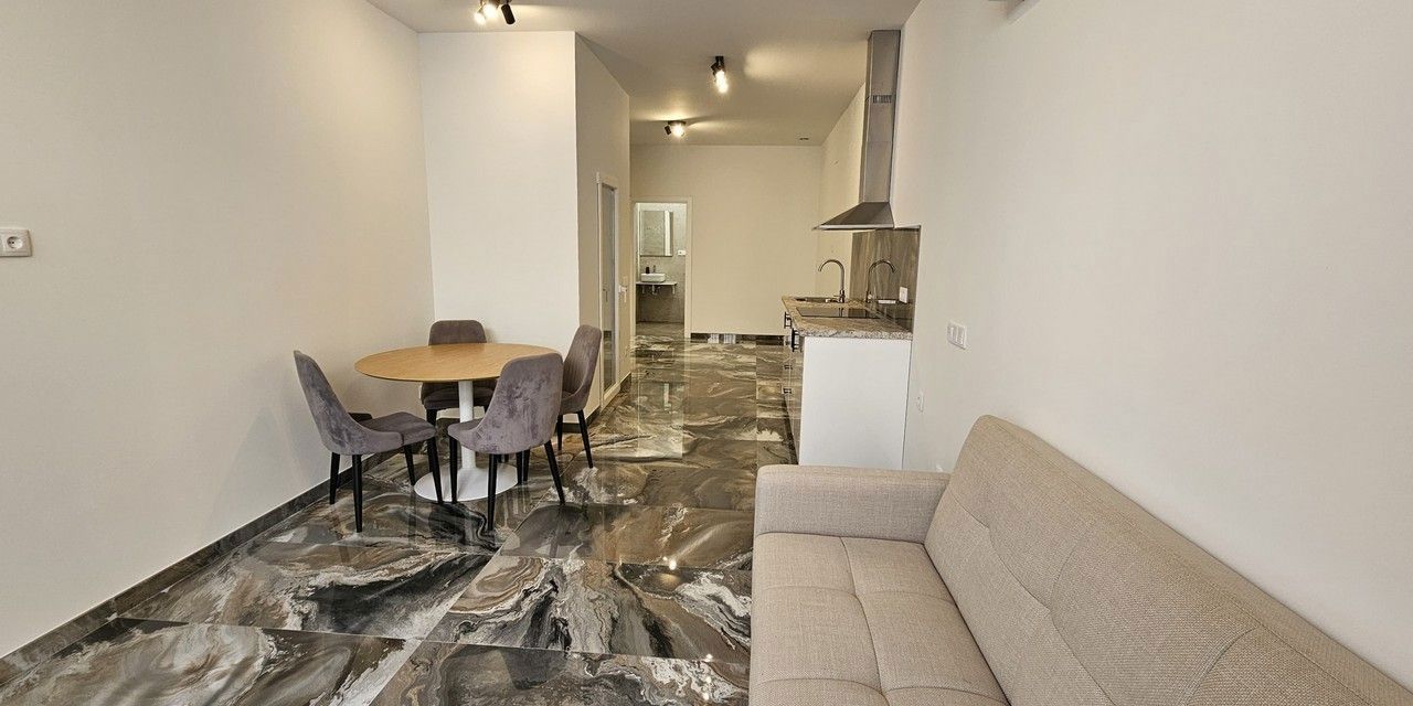 Local en venta  Benicalap, Valencia  1/1