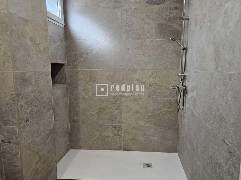 Local en venta en Benicalap, Valencia 11/16