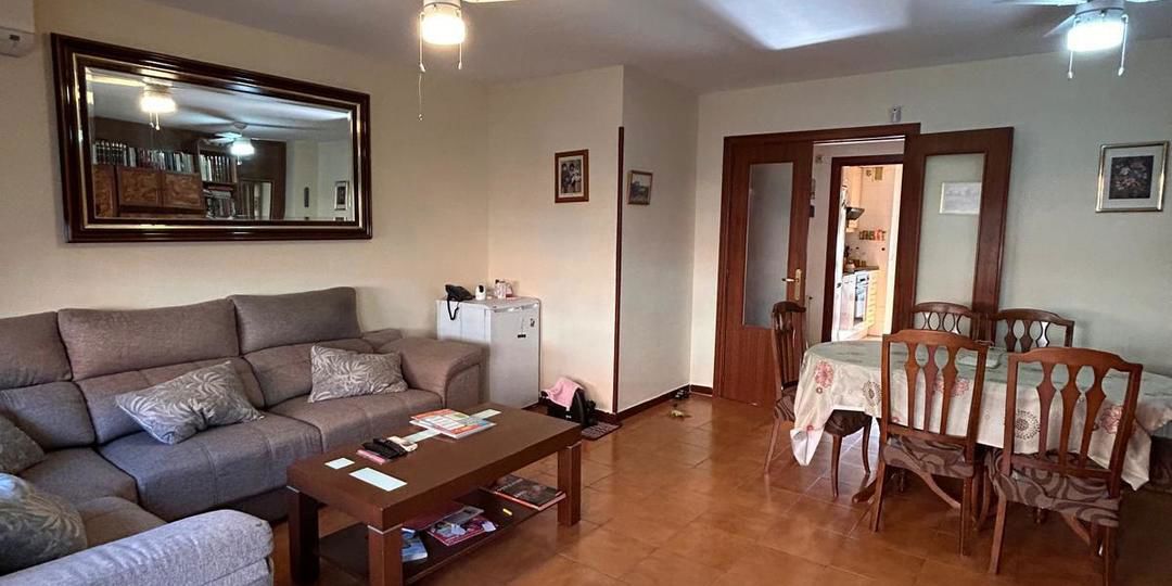 Piso en venta en  calle de la Unanimidad, Villaverde, Madrid  1/1