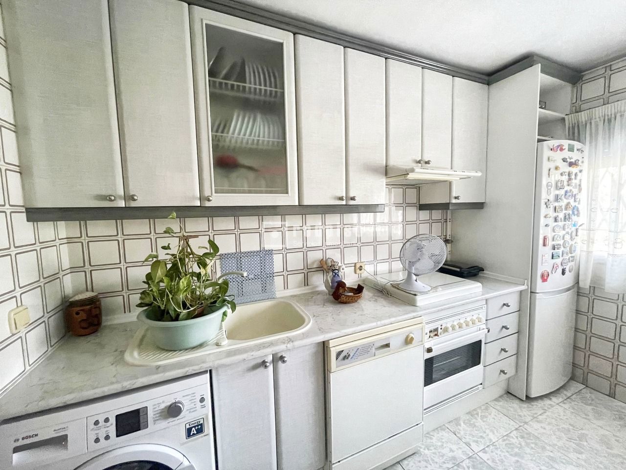 Piso en venta en calle De Campotejar, Madrid, Madrid 7/22