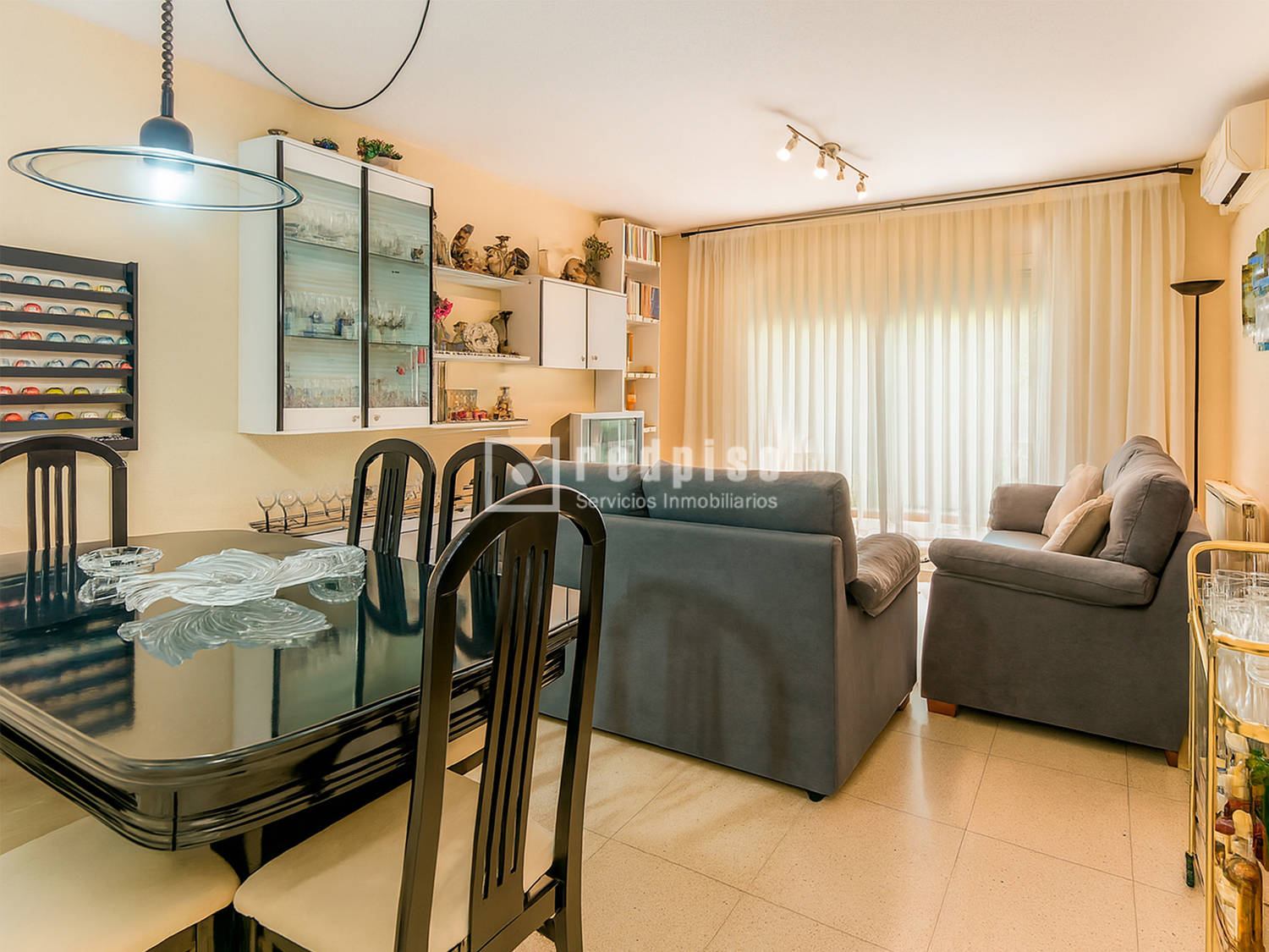 Piso en venta en  calle de Campotejar, Madrid  1/1