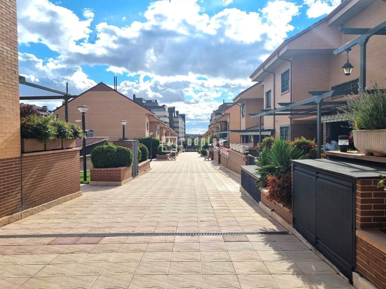 Casa en venta en  Madrid  61/64