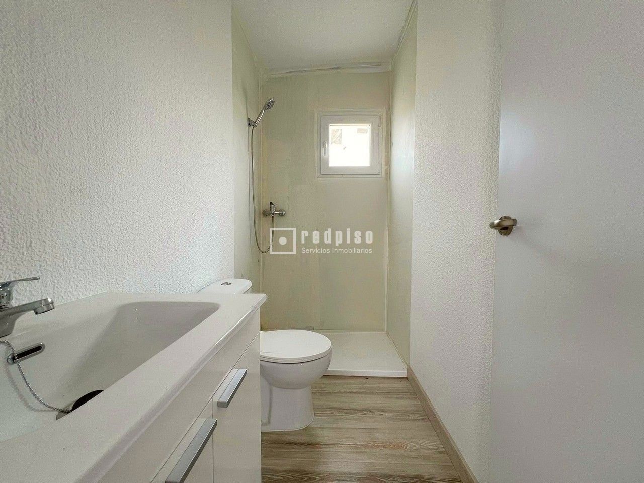 Casa en venta  calle Diseminados, Almogía  12/18