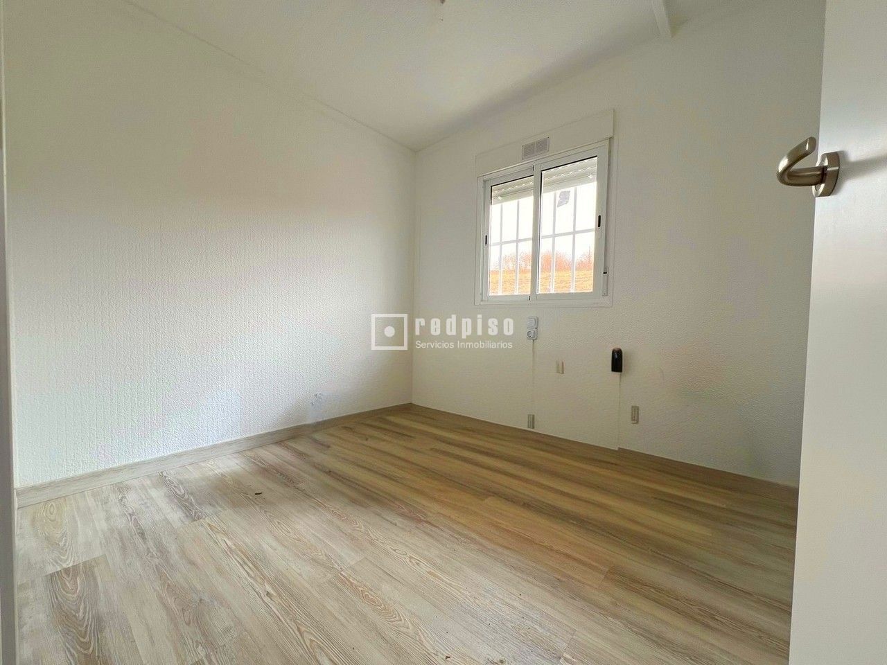 Casa en venta  calle Diseminados, Almogía  10/18