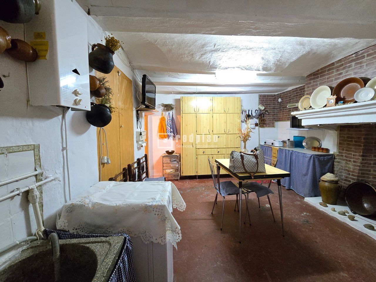 Casa en venta en  Allepuz, Teruel  30/43