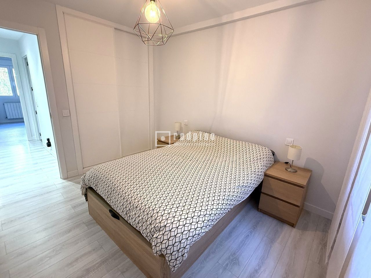 Piso en venta en calle Del Doctor Blanco Soler, Latina, Madrid 21/27