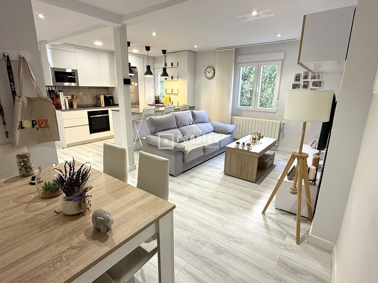 Piso en venta en calle Del Doctor Blanco Soler, Latina, Madrid 3/27